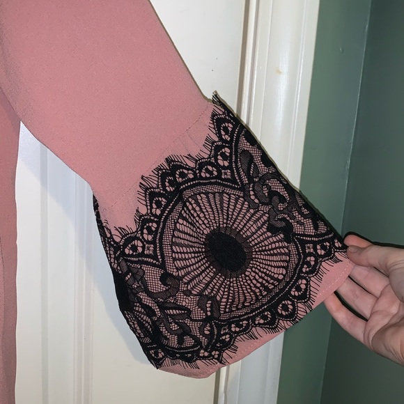 Lace detail top - Picture 2 of 2